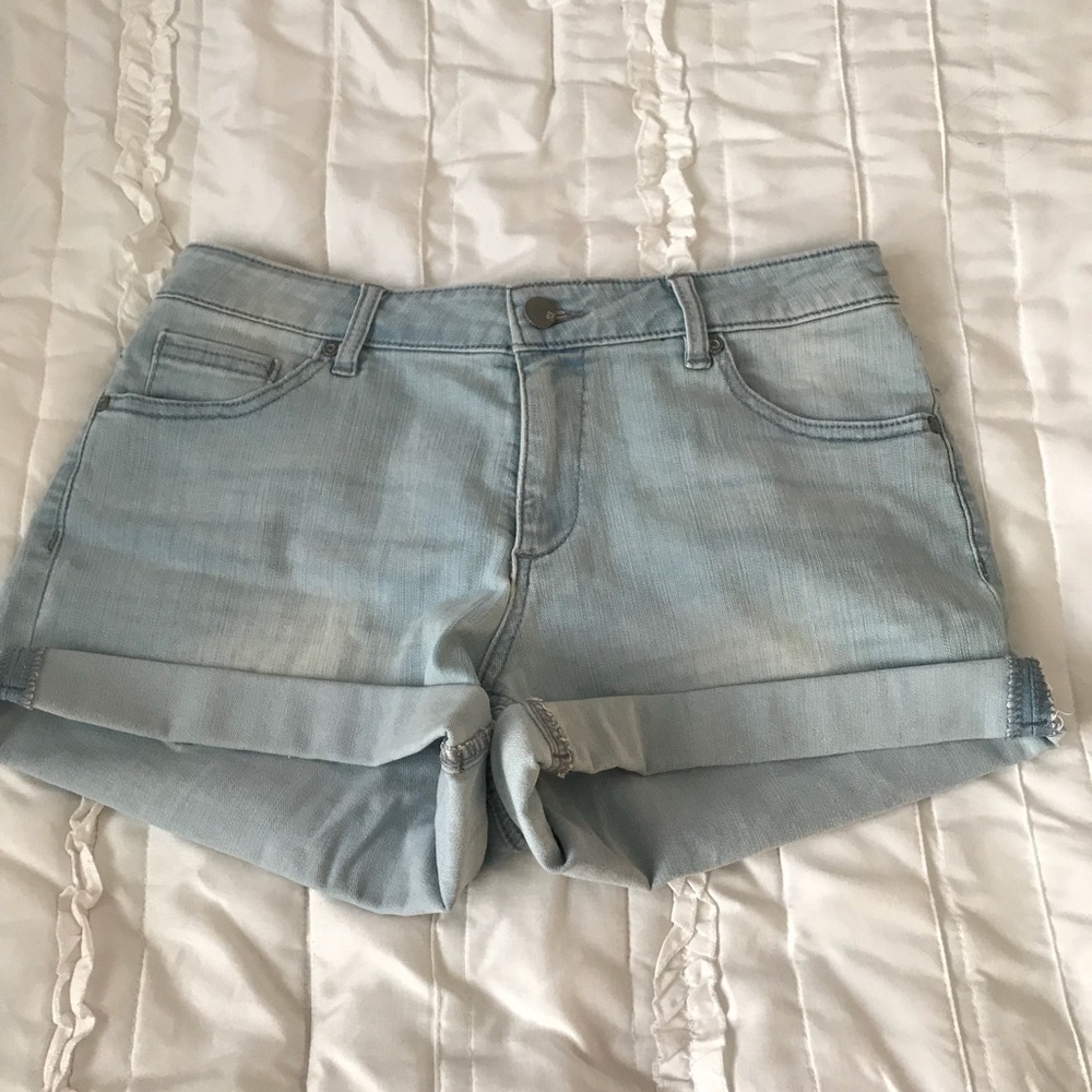 Cute jean shorts!